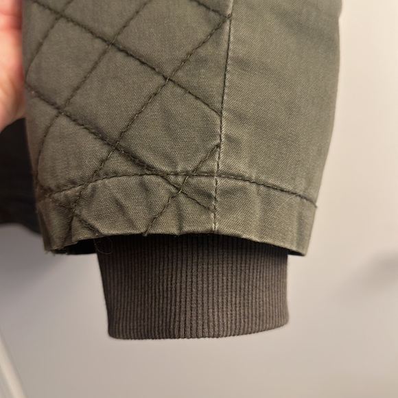 Euc army green utility style jacket. Zippers and all buttons work 💚 - Picture 5 of 6